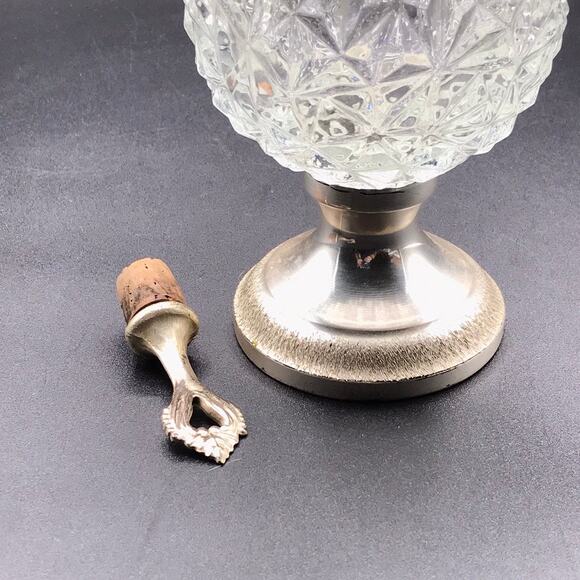 Vintage NORLEANS Wine Claret Decanter Silver Plate Cut Glass Made in Italy - Picture 9 of 13
